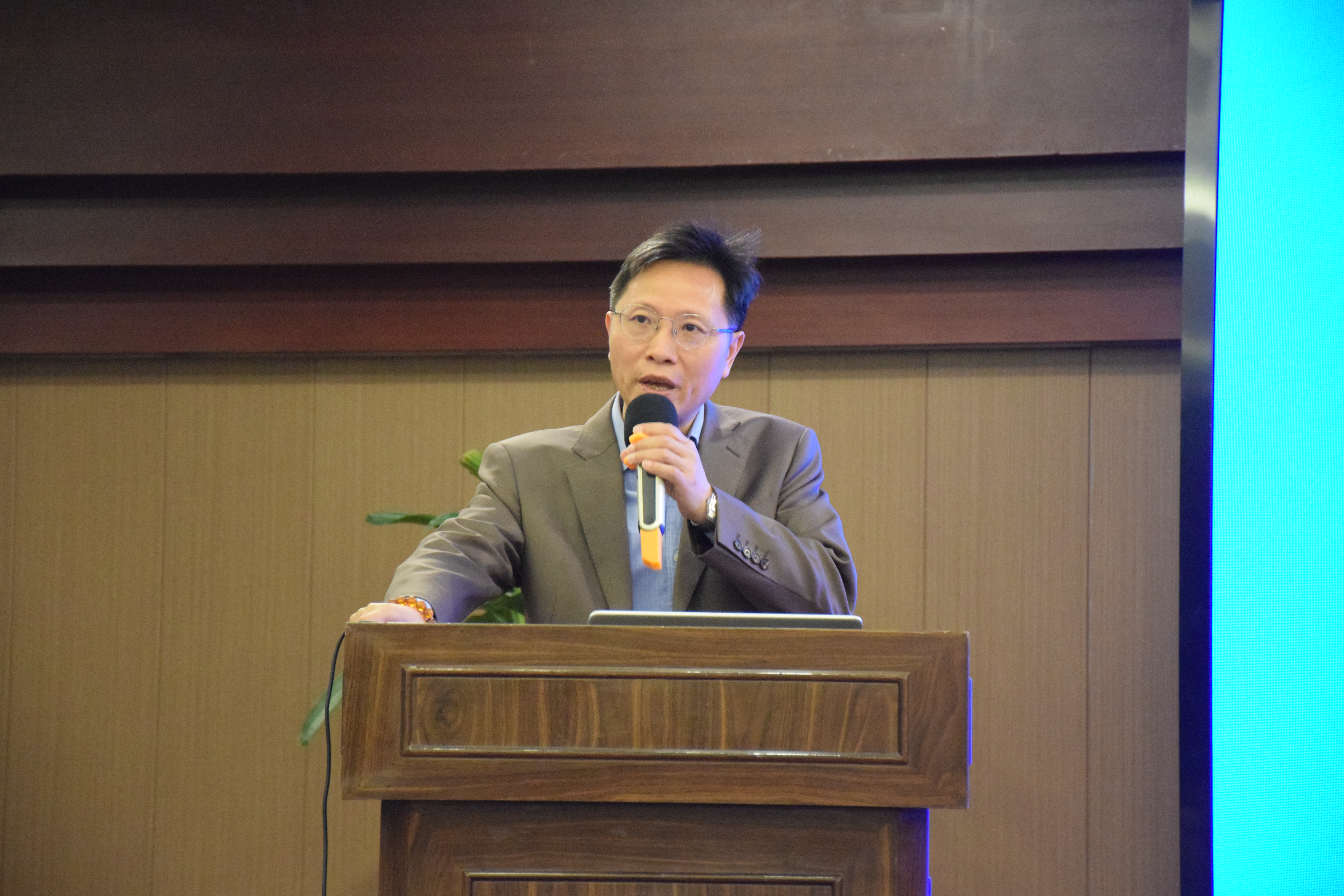 880ac02ced1f540f626277919f749ba3.jpg 880ac02ced1f540f626277919f749ba3.jpg